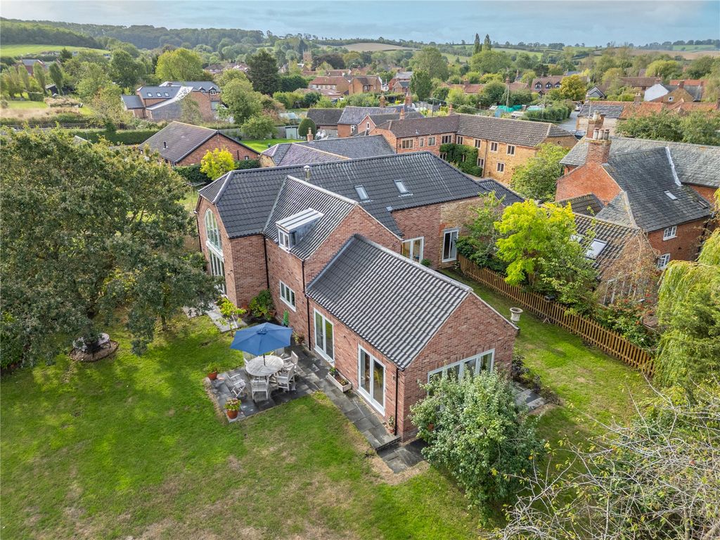 Property photo 3 of 40 Picture No. 67