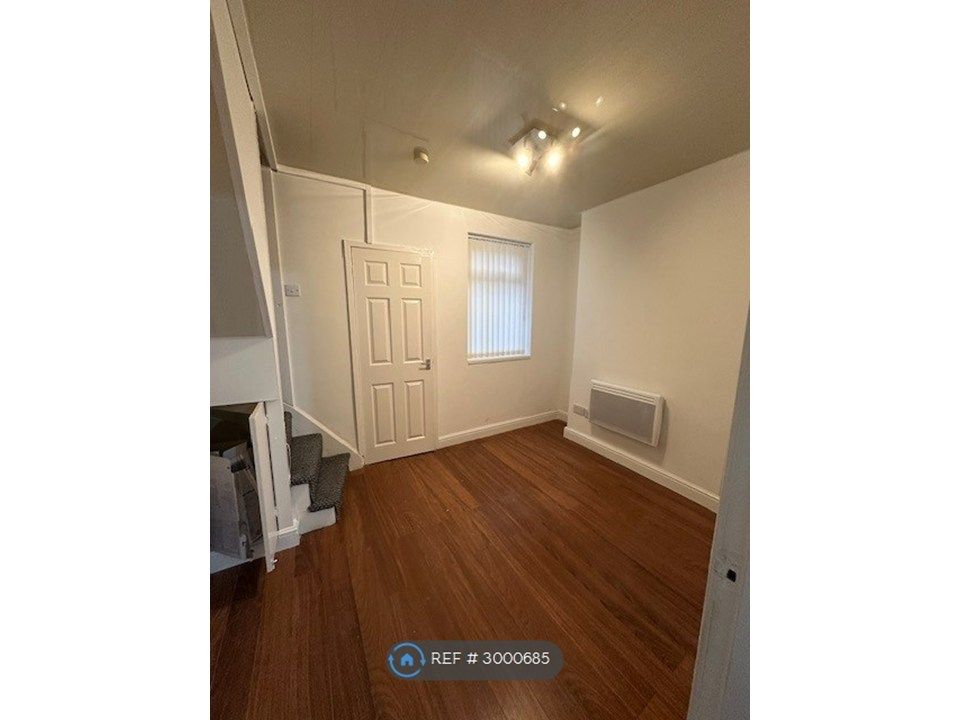 Property photo 3 of 15 Dining Room