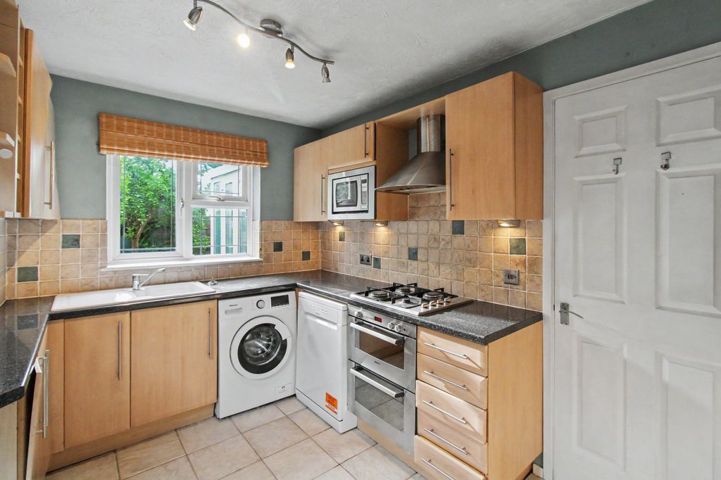 Property photo 3 of 16