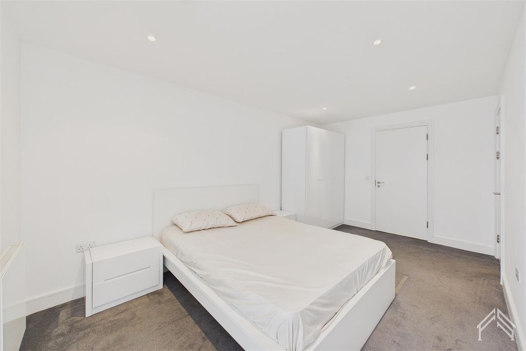 Property photo 3 of 9 Tvivcgtjakcf6Qhj3Aickw.Jpg