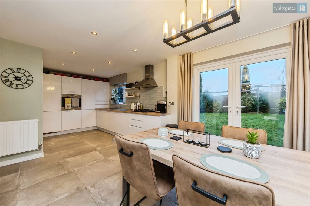 Property photo 3 of 23 Picture No. 07