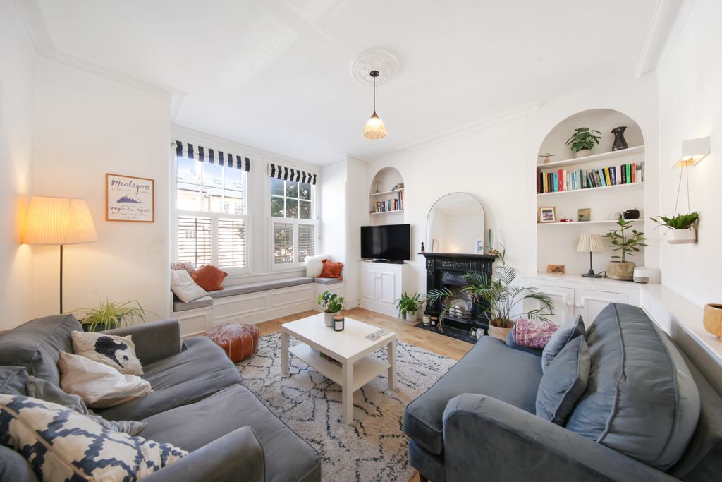 Property photo 1 of 9