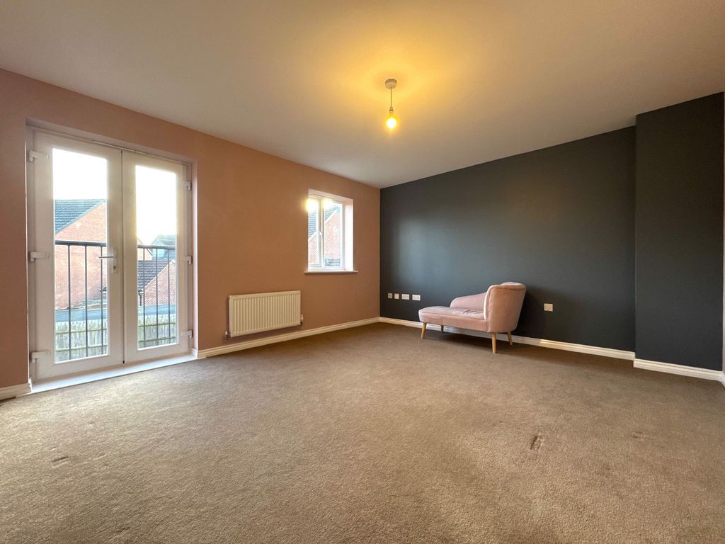 Property photo 3 of 12 Photo 3