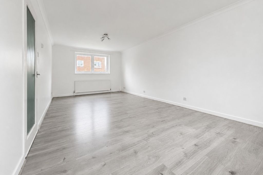 Property photo 3 of 13 3