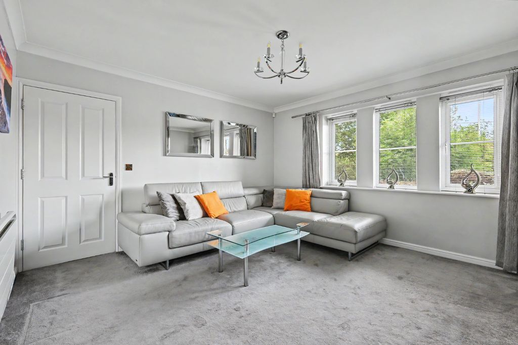 Property photo 3 of 9 5363962