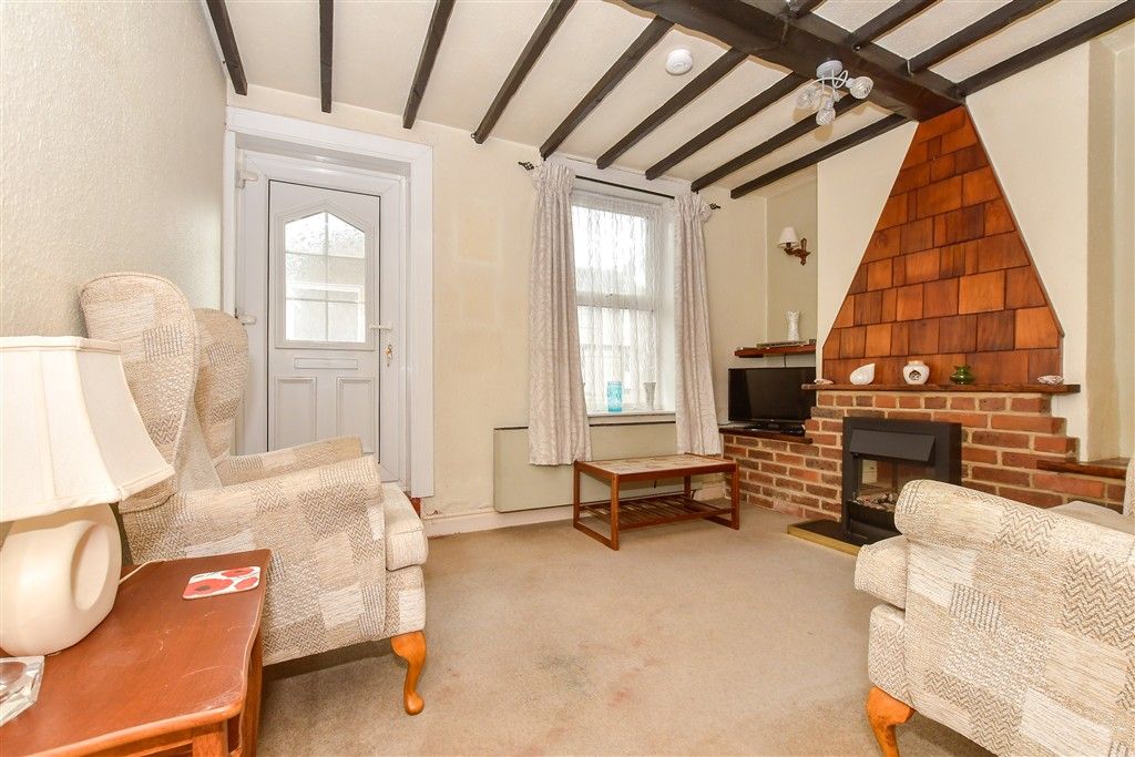 Property photo 2 of 13 Lounge