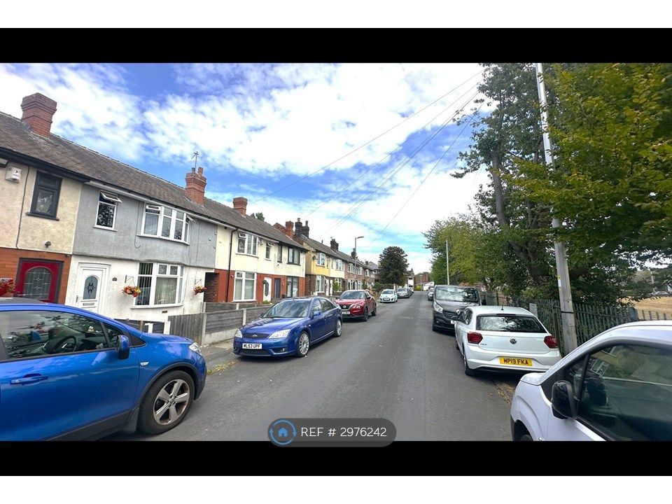 Property photo 2 of 35