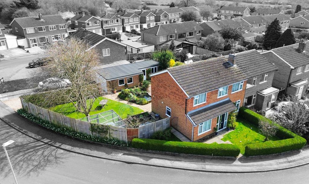 Property photo 1 of 31