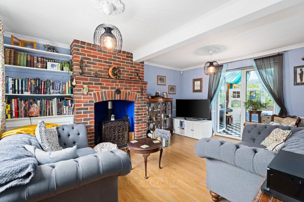 Property photo 2 of 24