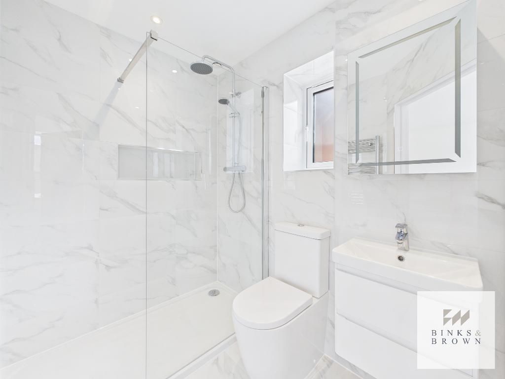 Property photo 3 of 11 Photo 3