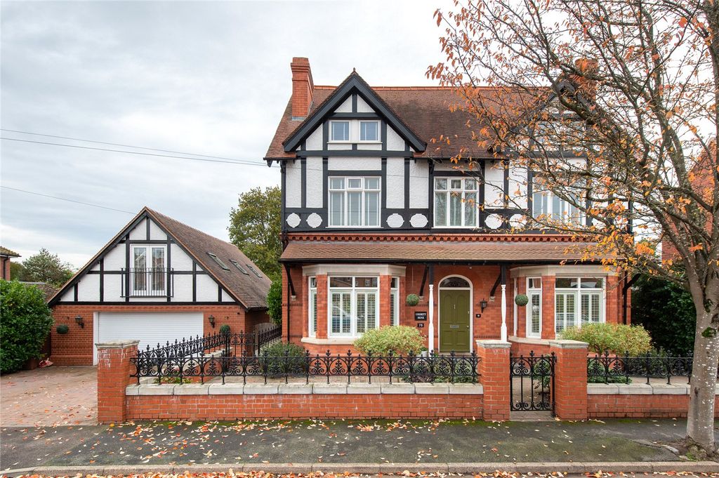 Property photo 1 of 29 Front Aspect