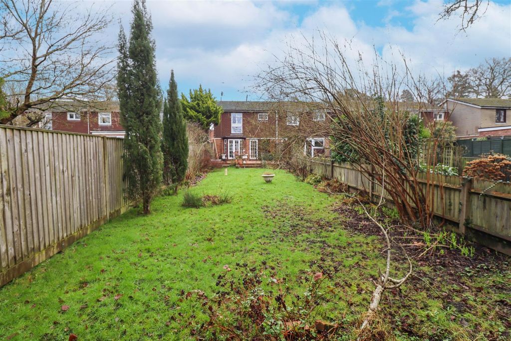 Property photo 2 of 14 Garden