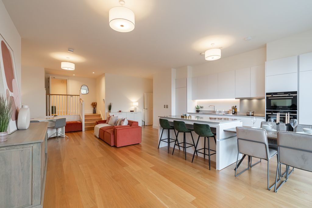 Property photo 1 of 10 Primary Property Image