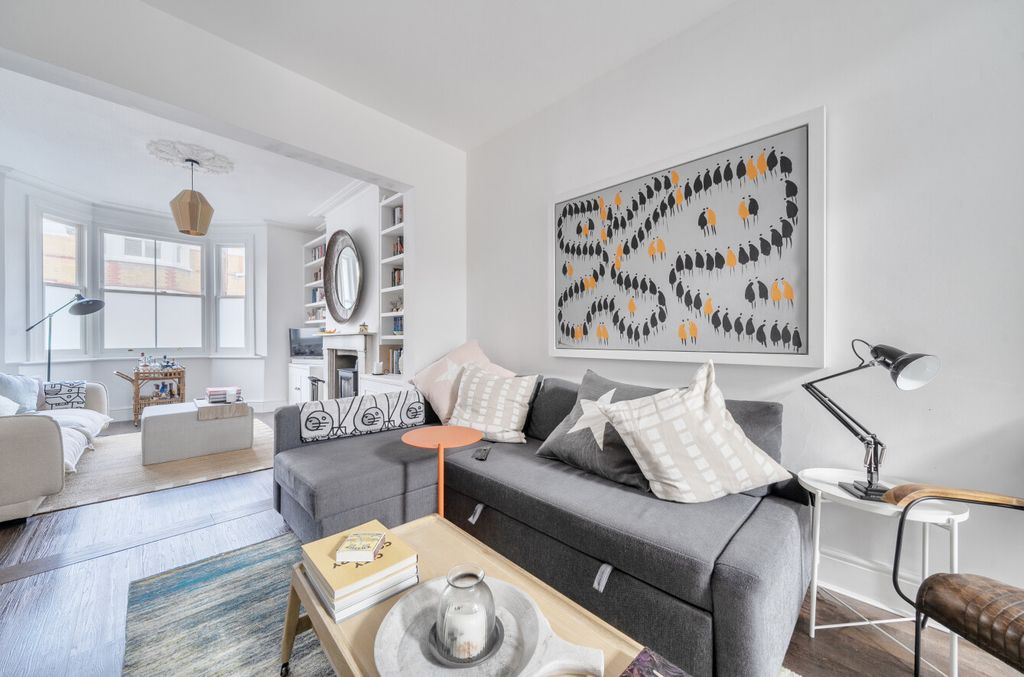 Property photo 3 of 21 1402379-9-698cc3F...