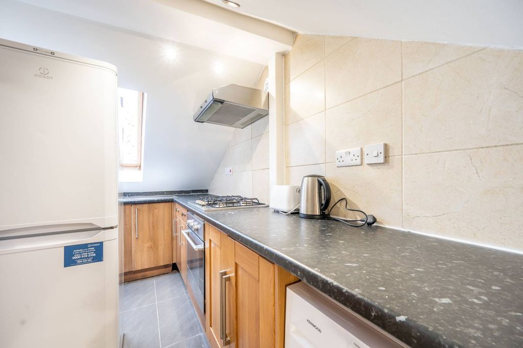 Property photo 3 of 4