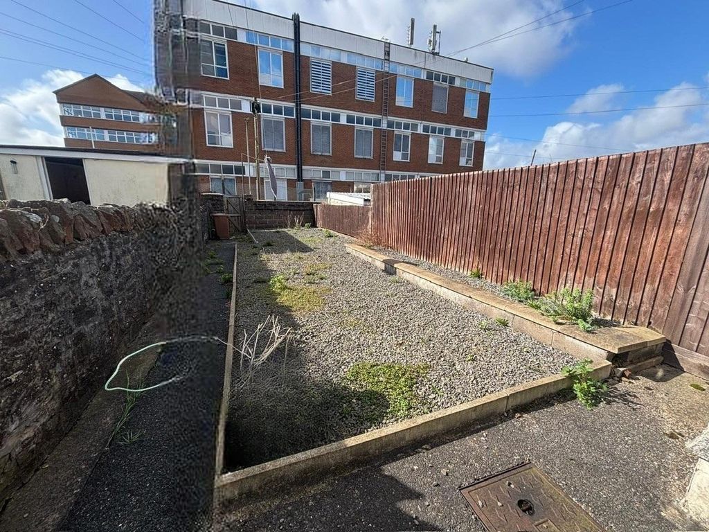 Property photo 3 of 3