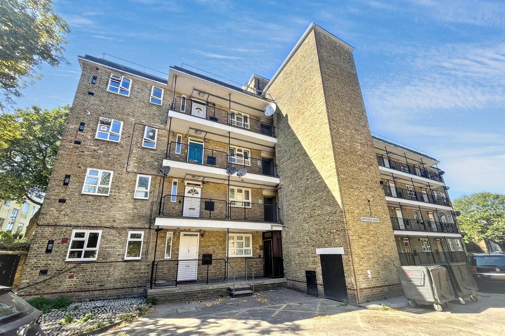 Property photo 1 of 15 5 Hartswood House, Streatham Hill, London, Sw2 4As