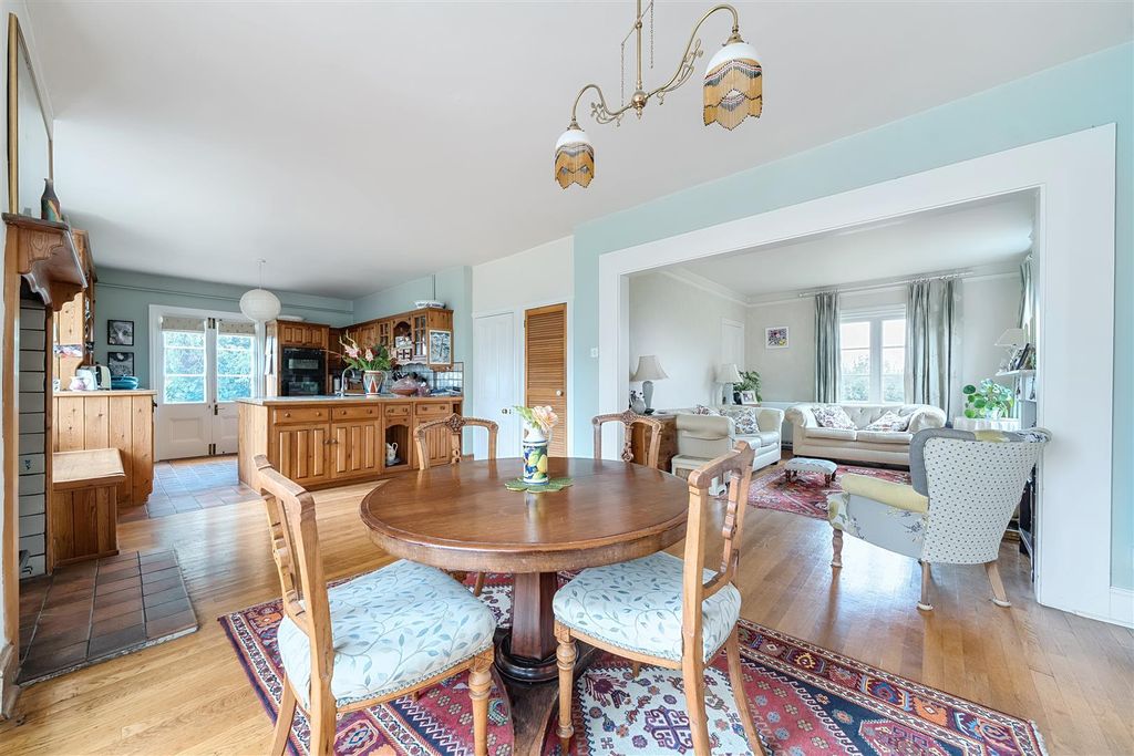 Property photo 3 of 27 1340353-11-68A767d6d0Dba.Jpg