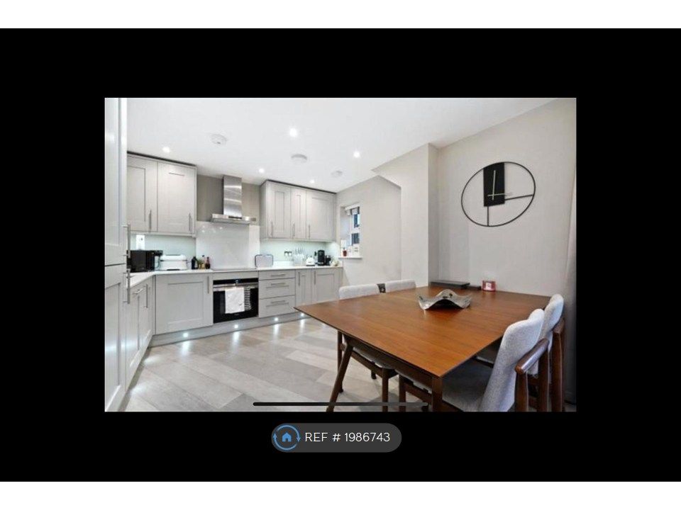 Property photo 2 of 13 Kitchen/Dining Room