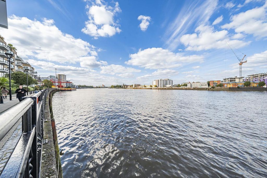 Property photo 3 of 12 Picture 3