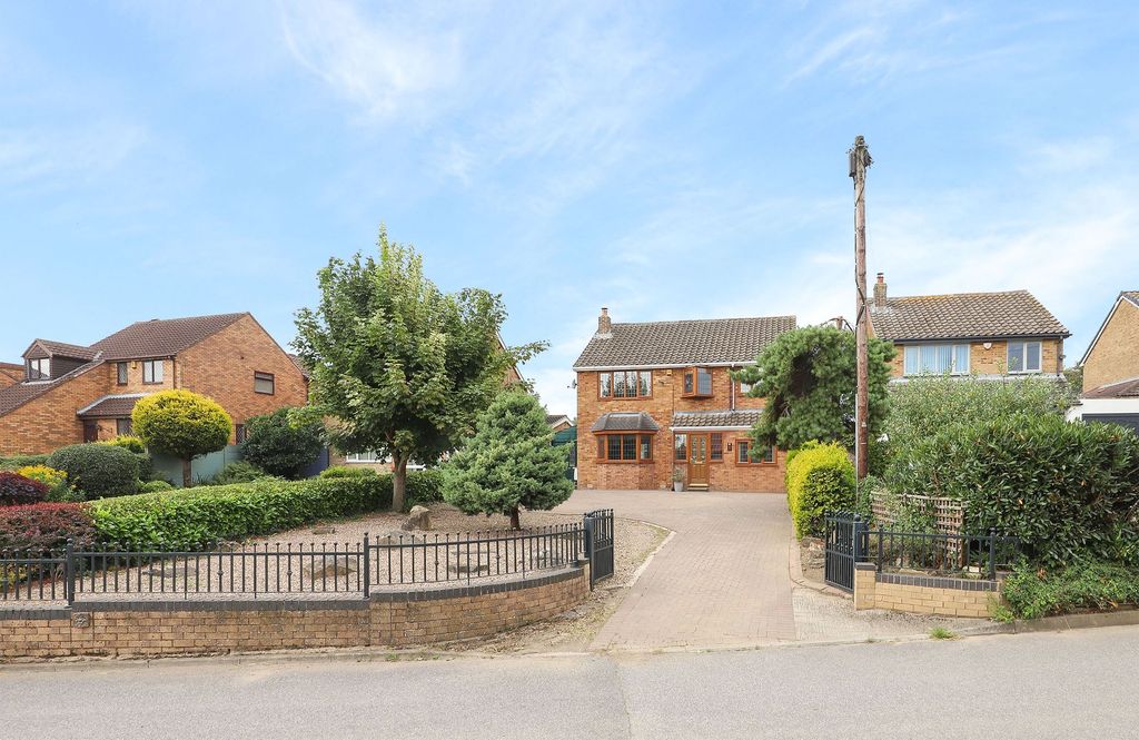 Property photo 1 of 30