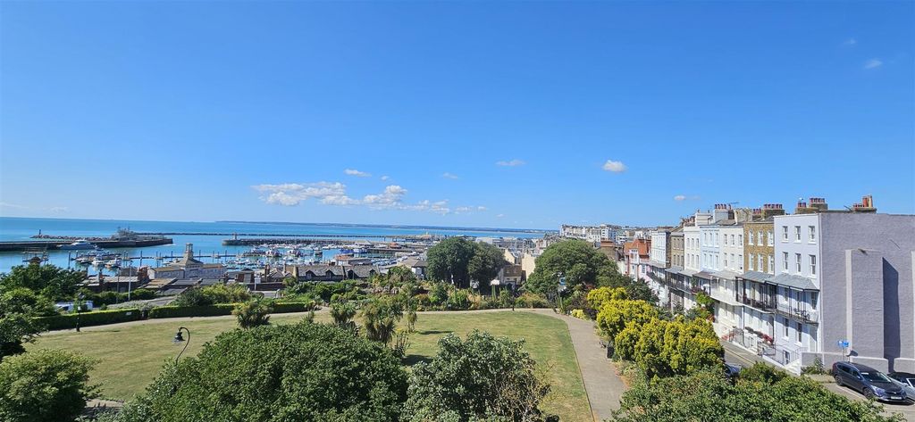 Property photo 3 of 12 6.Jpg