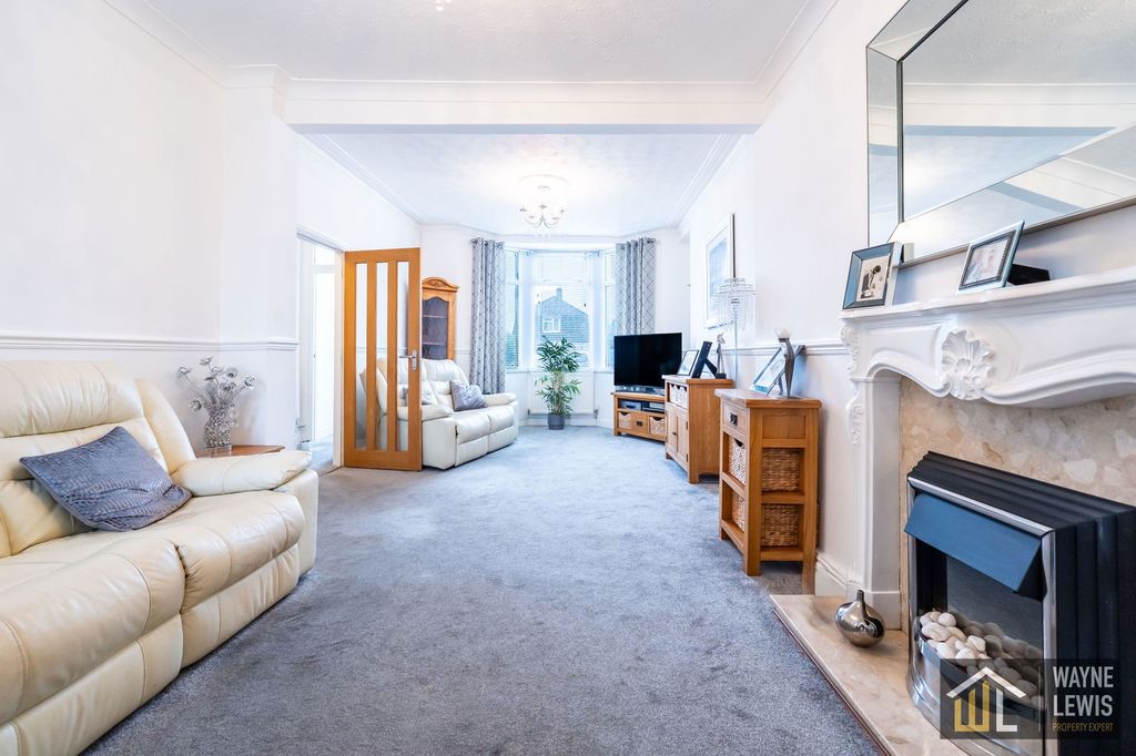 Property photo 2 of 38