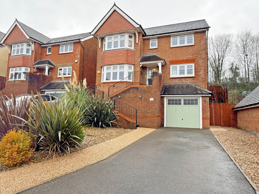 Property photo 1 of 40 Main Image