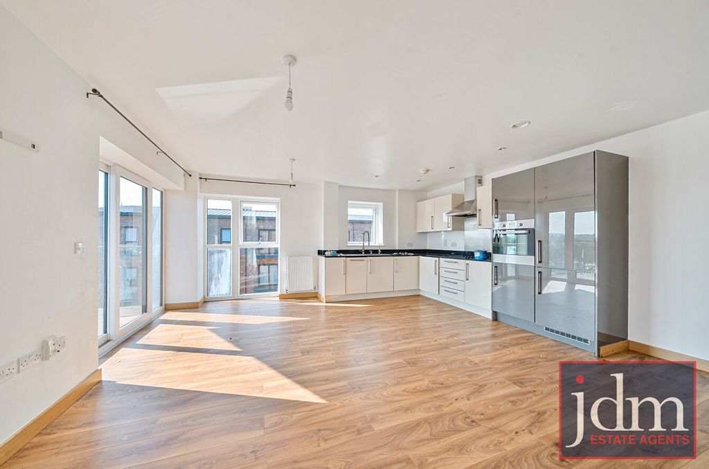 Property photo 1 of 13 0c71cd70-3c76-43F...