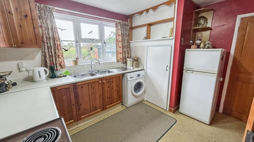 Property photo 3 of 16