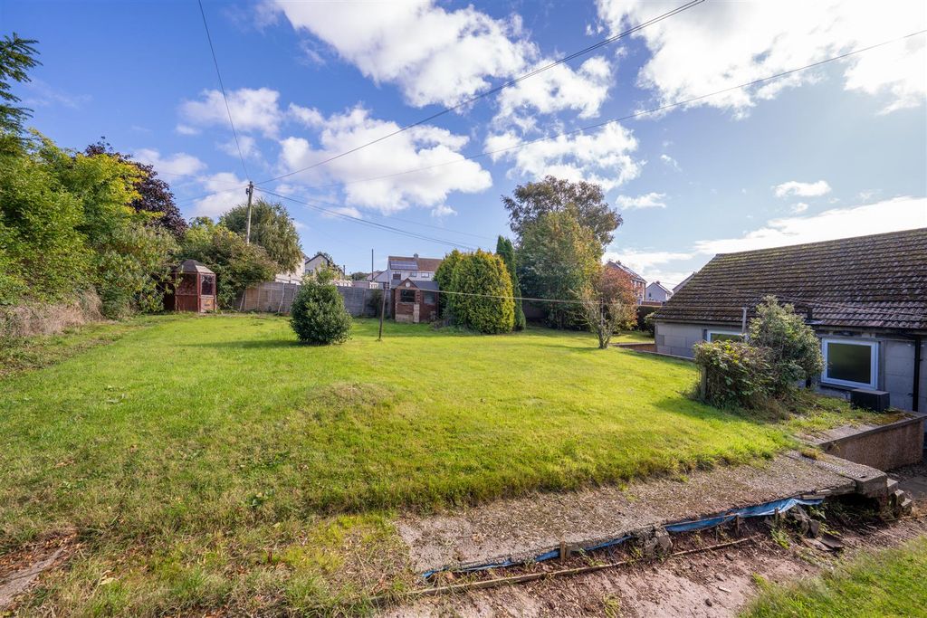 Property photo 2 of 16 21 Lammerview-17.Jpg
