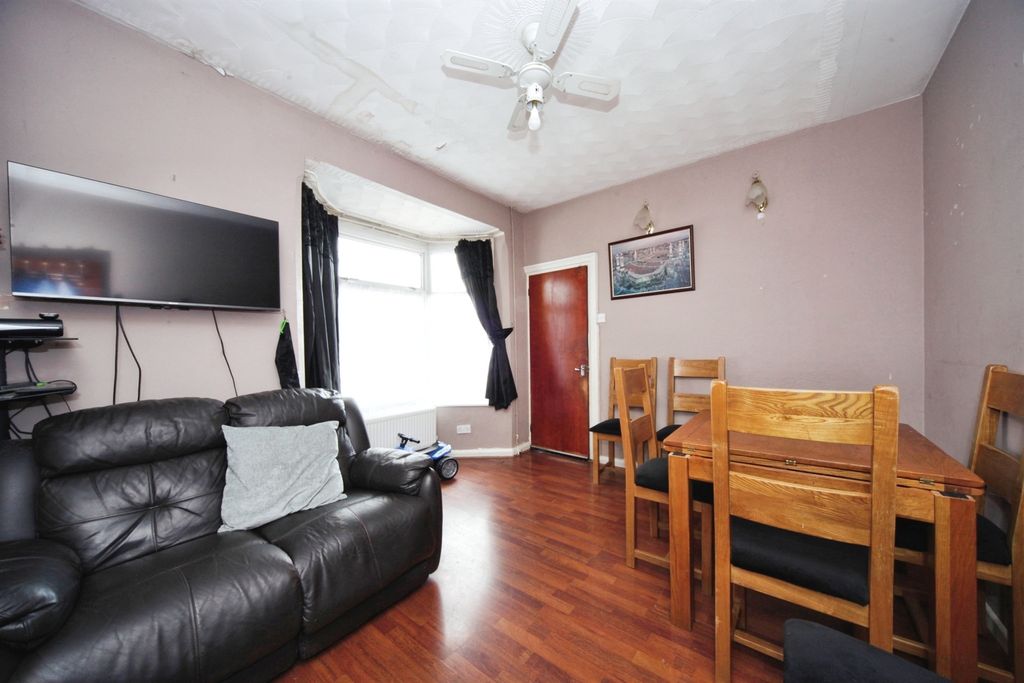 Property photo 3 of 15