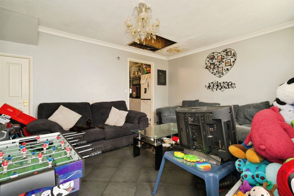 Property photo 3 of 11