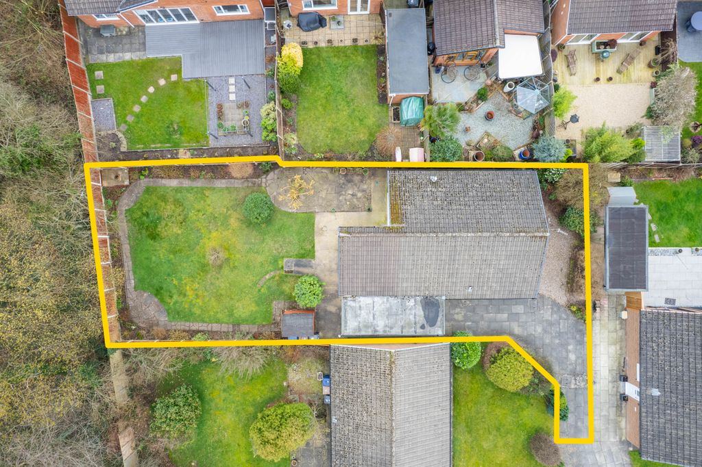Property photo 1 of 11 Kitchen/Dining Area