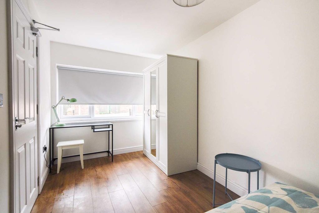 Property photo 3 of 8 Img_8212.Jpg