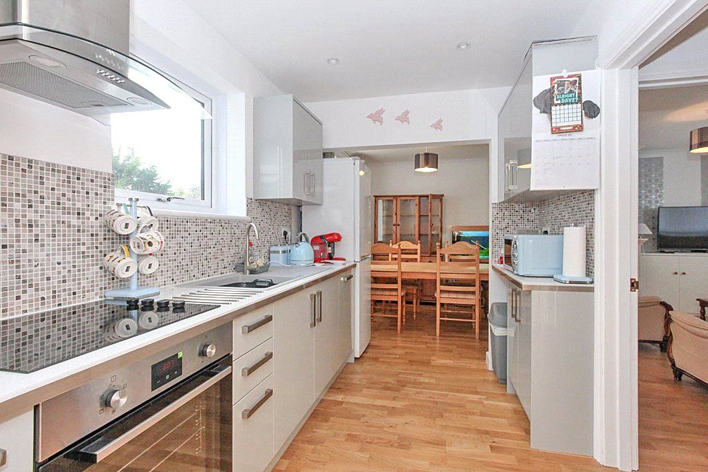 Property photo 2 of 18 Picture No. 13