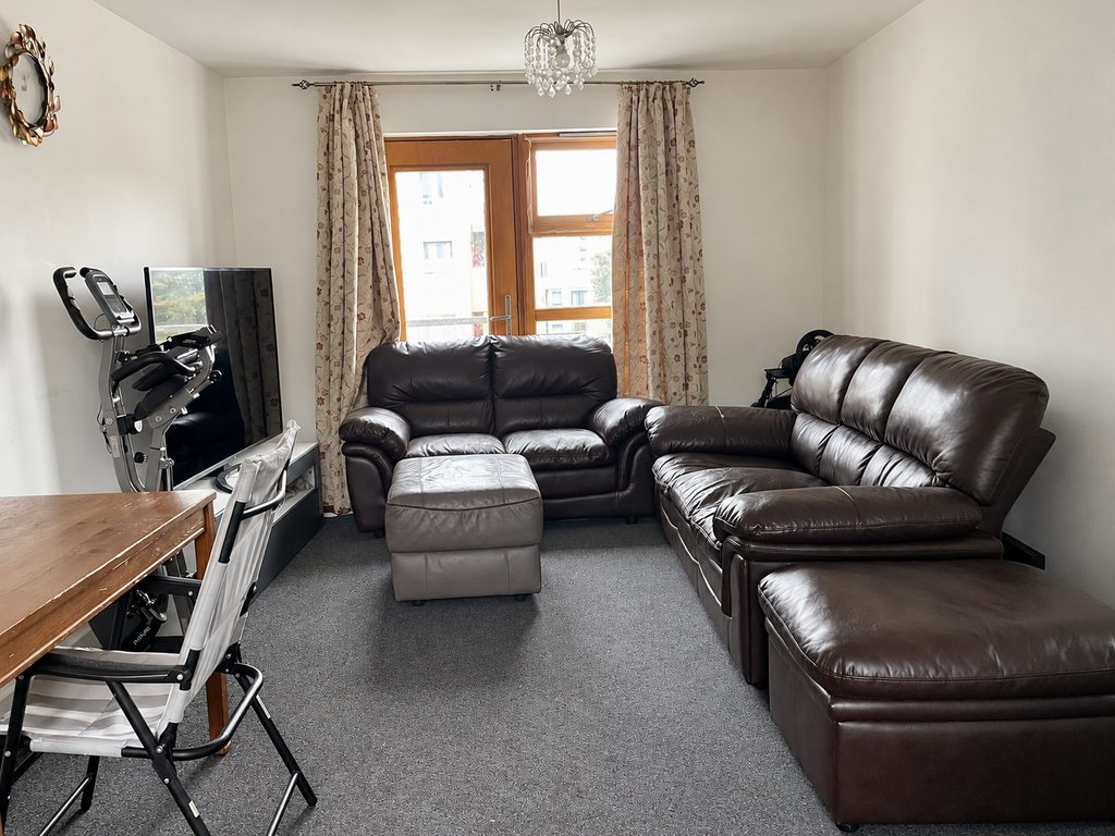 Property photo 3 of 7