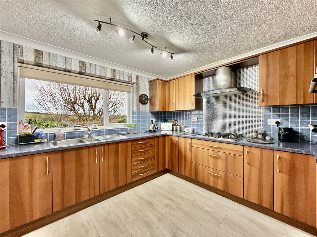 Property photo 3 of 34 Kitchen_.Jpeg