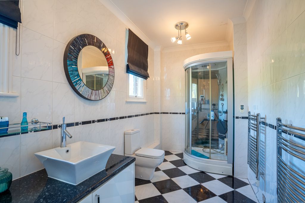 Additional image 14 of 6 bed detached house to rentComberton Road DY10