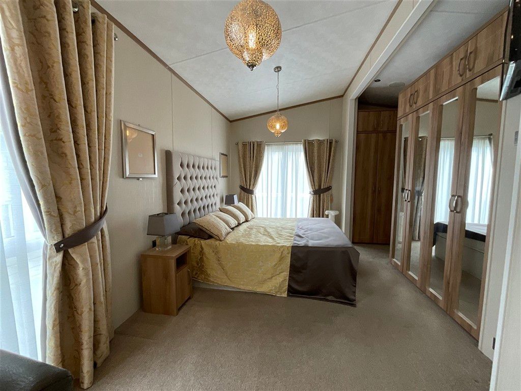 Property photo 1 of 7 Bedroom 1