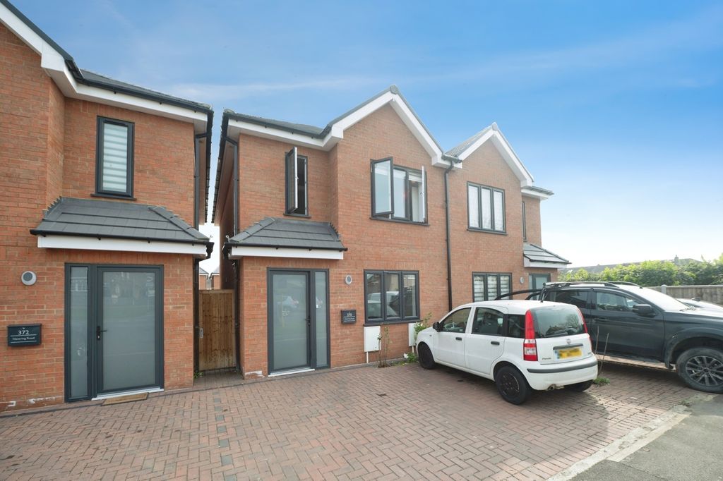 Property photo 1 of 16 Pbox-Img.Jpg