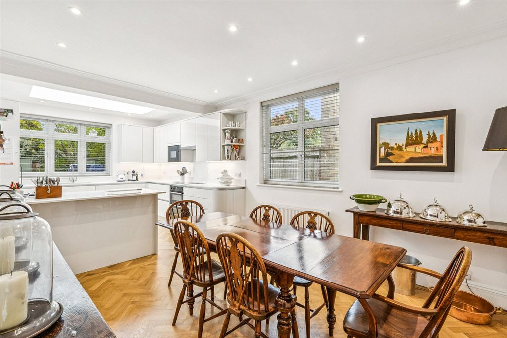 Property photo 3 of 18 Dining Room