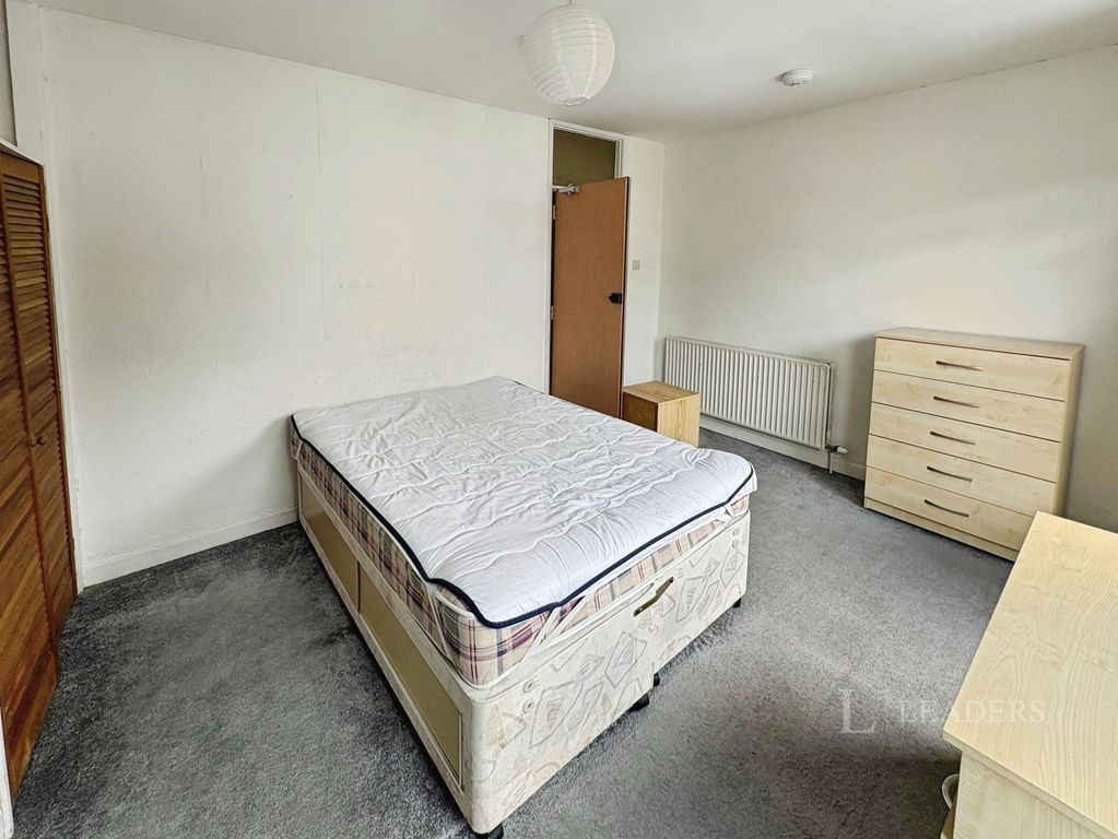 Property photo 3 of 9 Pbox-Img.Jpg