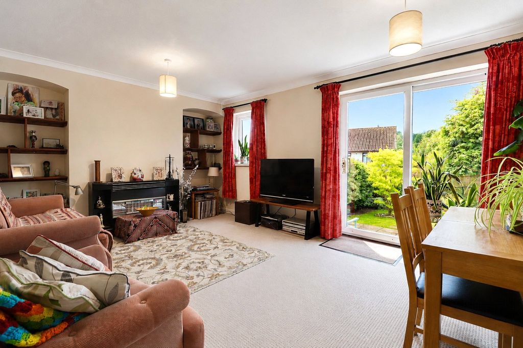 Property photo 2 of 10 Picture No. 17
