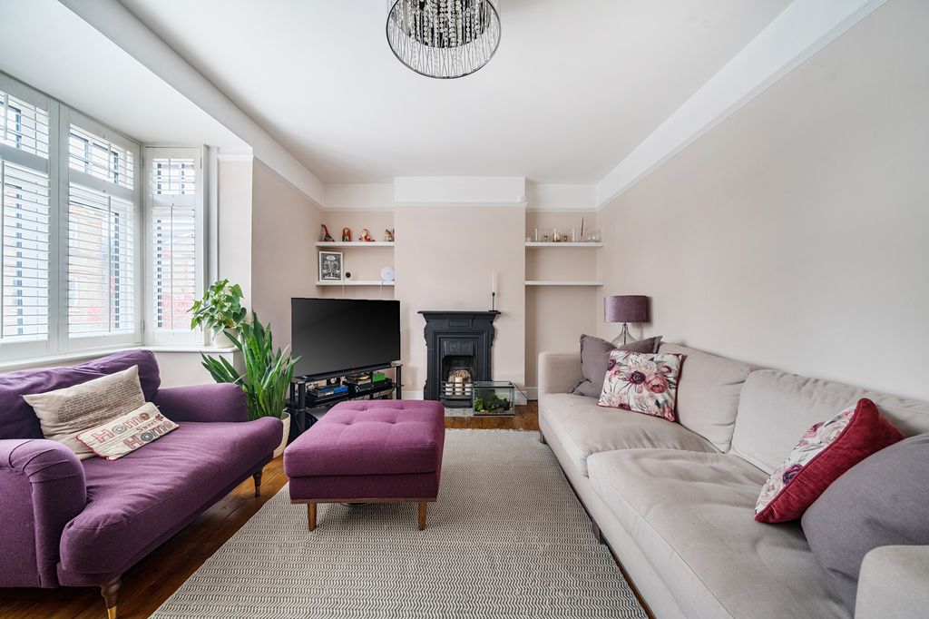 Property photo 3 of 13