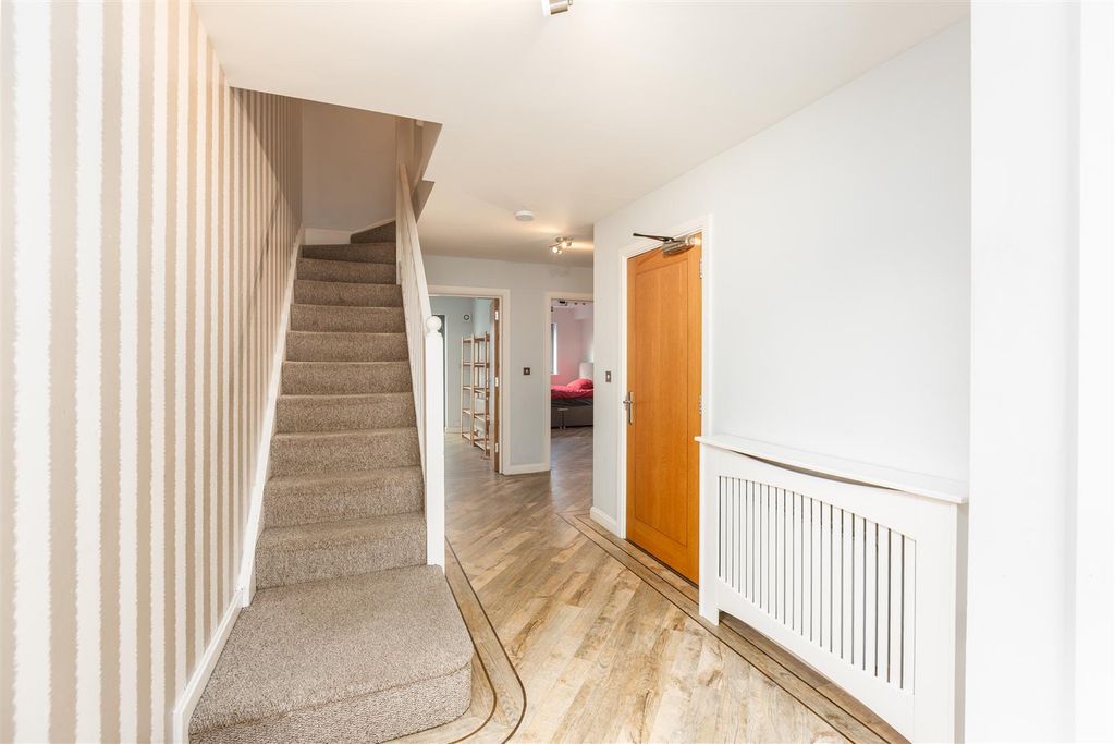 Property photo 3 of 37 Cz0A0001-Edit.Jpg