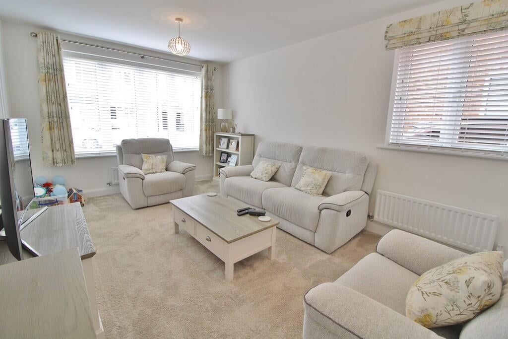 Property photo 3 of 20