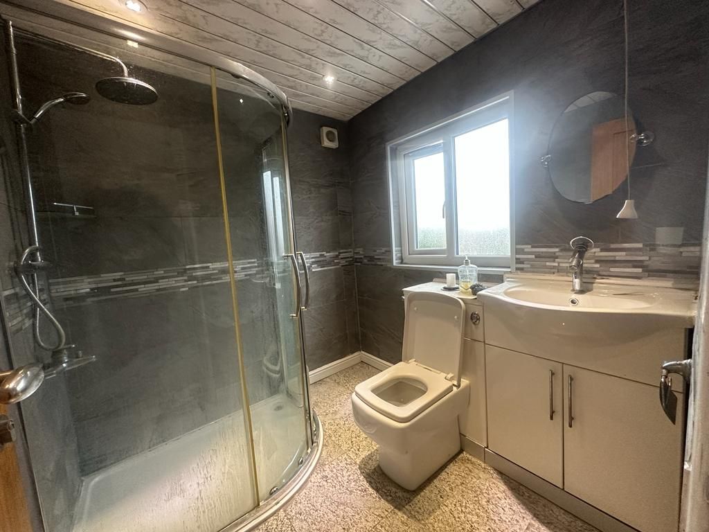 Property photo 2 of 3