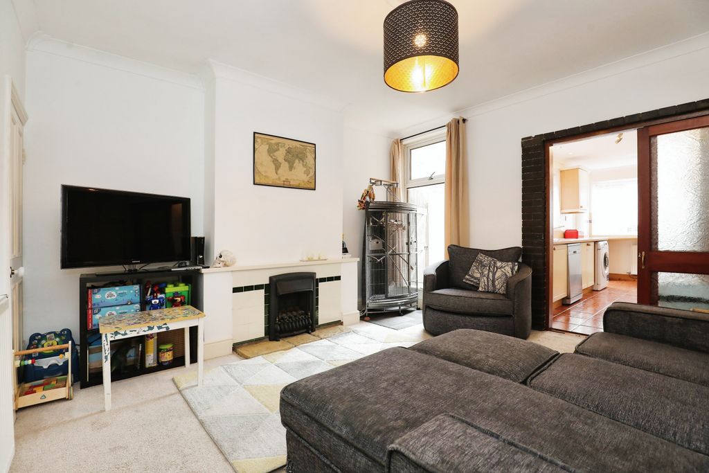 Property photo 3 of 13