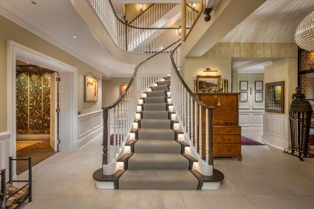 Property photo 2 of 28 Image